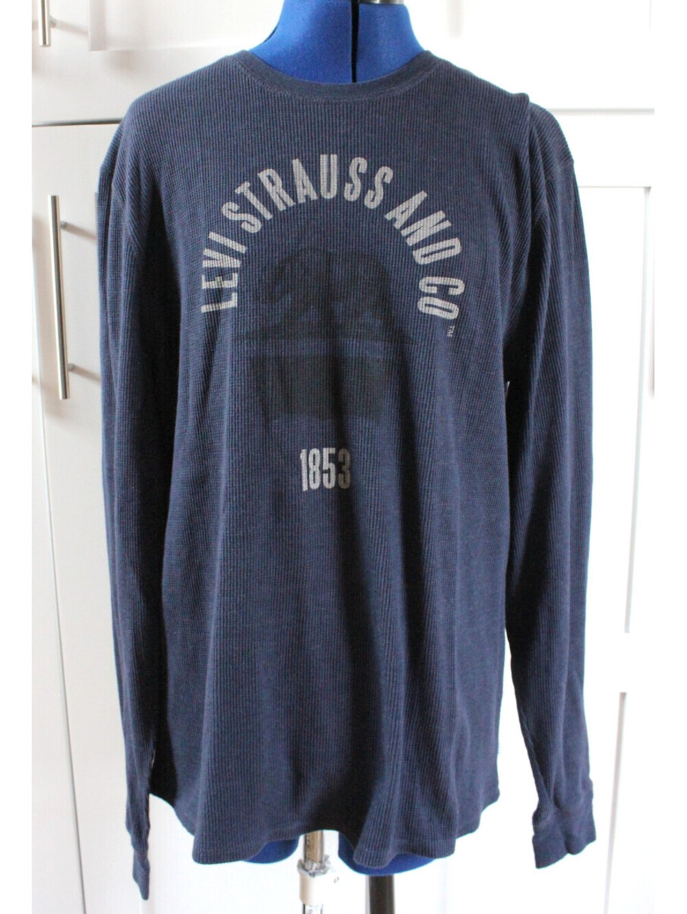 Levi Strauss & Co Men's Large Navy Blue Waffle Thermal Graphic Shirt L